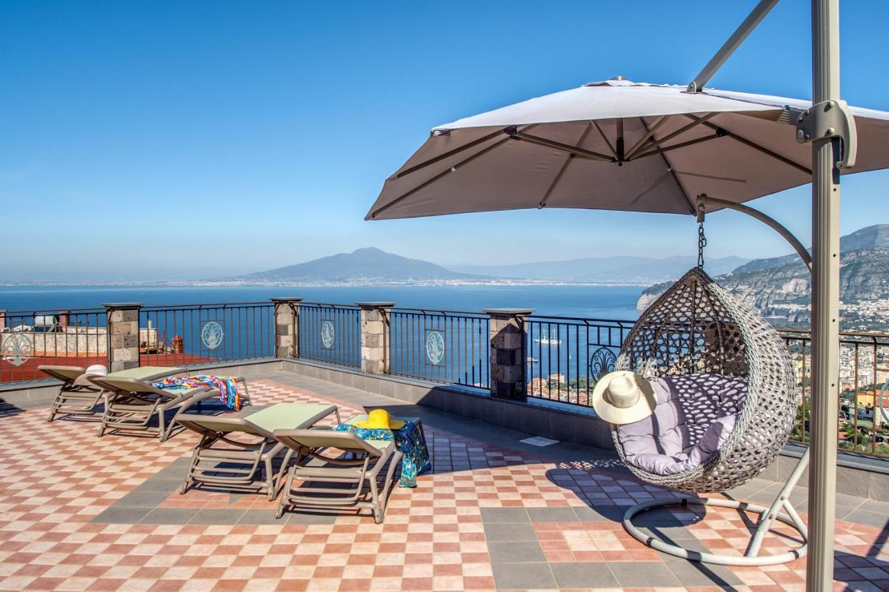 Villa Caruso Private Heated Pool & Sea View Соренто Екстериор снимка