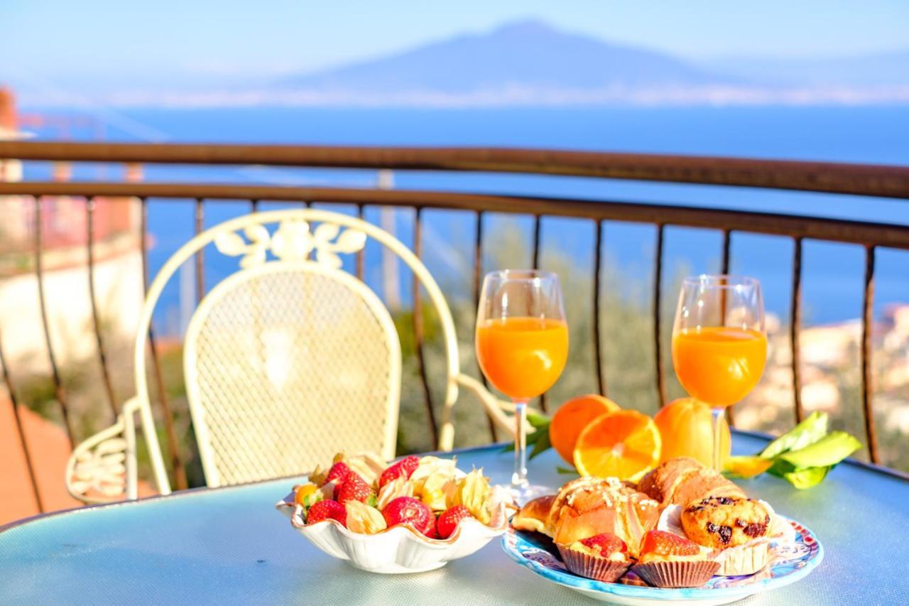 Villa Caruso Private Heated Pool & Sea View Соренто Екстериор снимка