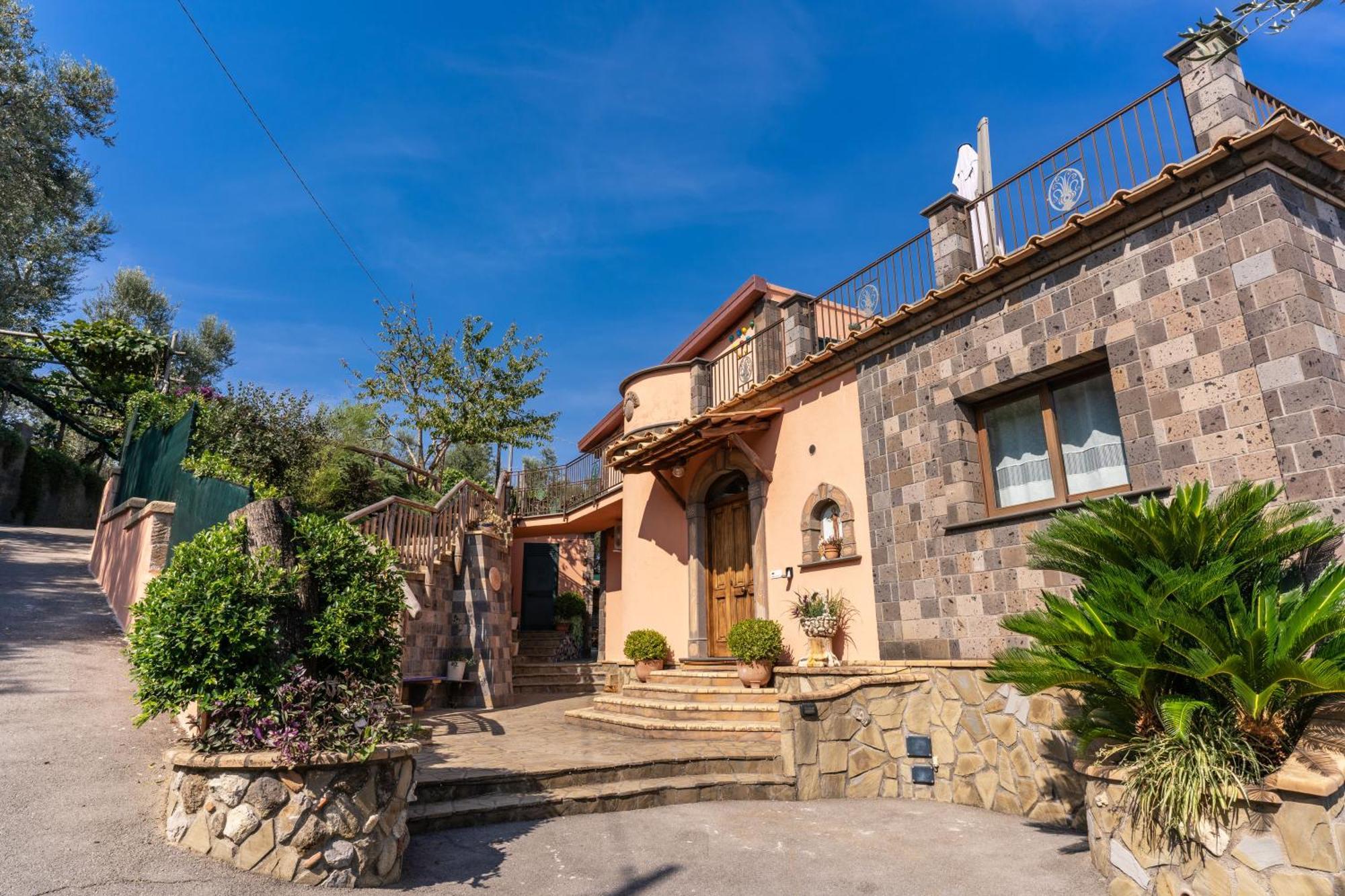 Villa Caruso Private Heated Pool & Sea View Соренто Екстериор снимка