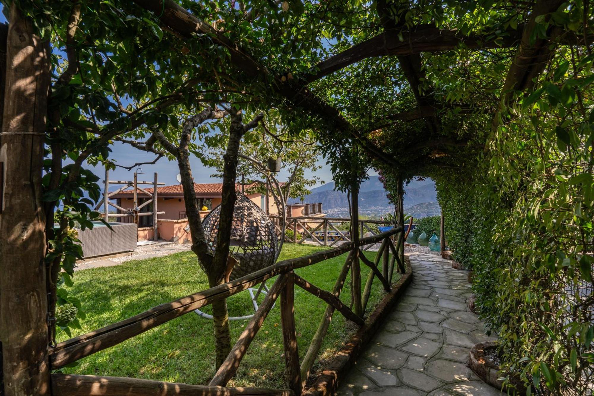 Villa Caruso Private Heated Pool & Sea View Соренто Екстериор снимка